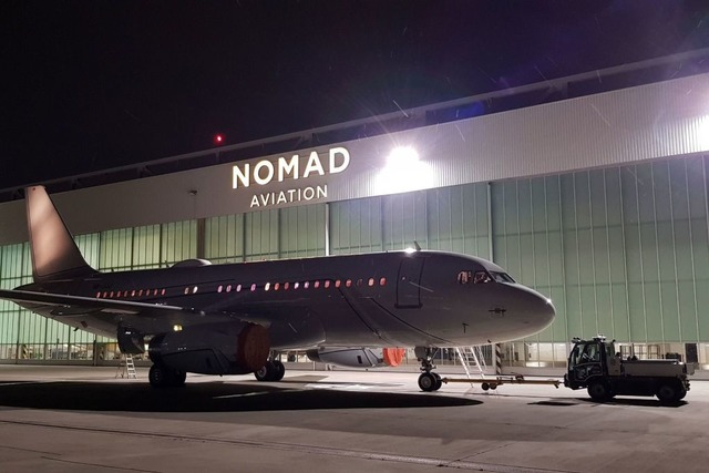 Die Firma Nomad baut am Euroairport al...nd den Innenausbau von Flugzeugen auf.  | Foto: Nomad