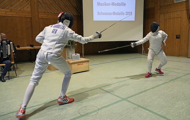 Eine sportliche Schau bot der Schwanau...feier in der Elzhalle in Wittenweier.   | Foto: Christoph Breithaupt