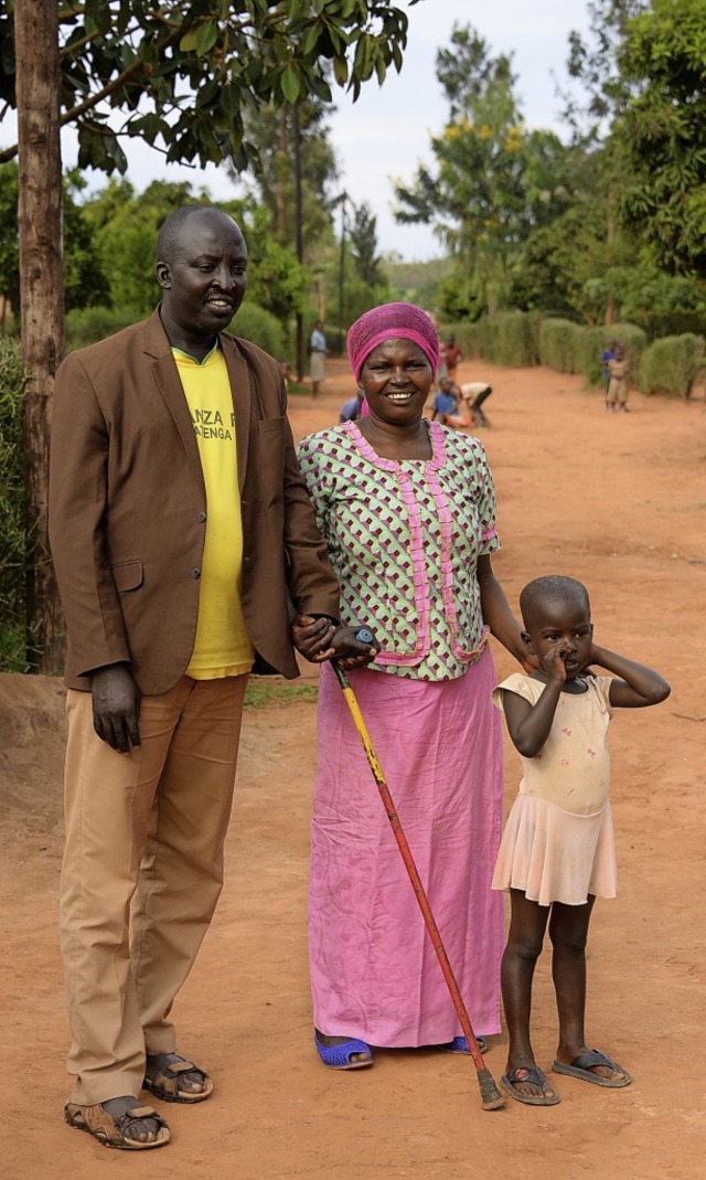 Jean Giranzea ist ein Tutsi, seine Fra...utu. Gemeinsam haben sie vier Kinder.   | Foto: DPA