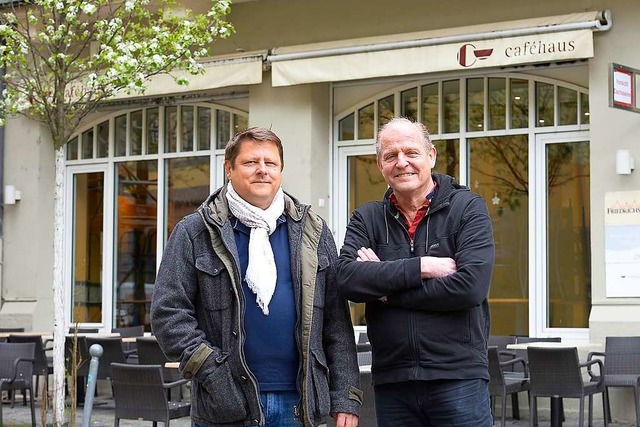 Hren im Cafhaus auf: Norbert Bender (links) und Gerhard Spiecker  | Foto: Ingo Schneider