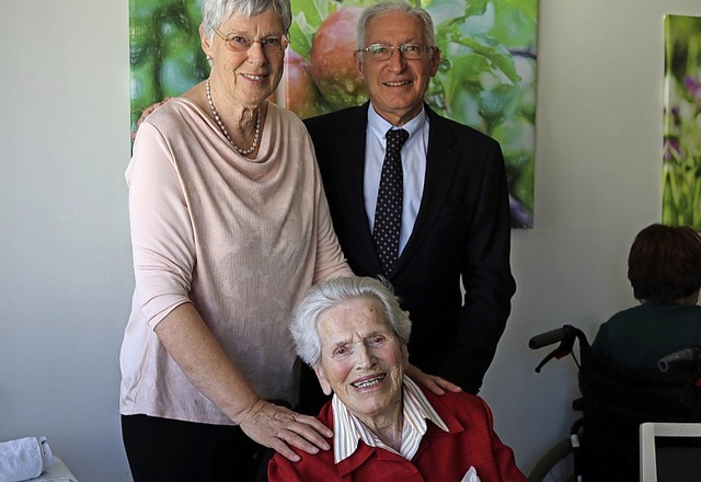 Martha Kllenberg feierte im Kreise ih...rsheim Nikolai ihren 100. Geburtstag.   | Foto: Privat