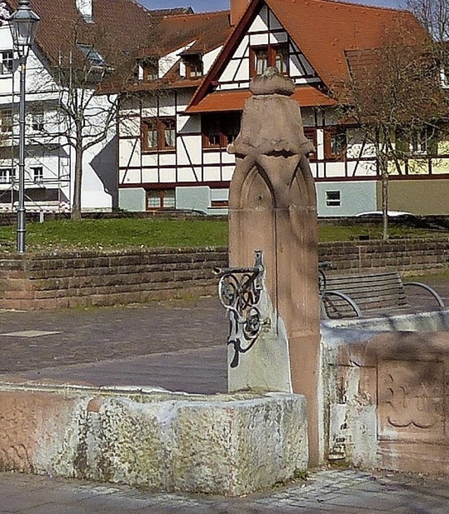 Der Stockbrunnen vor dem Friesenheimer Rathaus.   | Foto: E. Klem