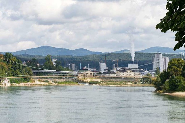 Der Rheinsteg zwischen beiden Rheinfelden soll  12,6 Million Euro kosten.  | Foto: BOETTCHER