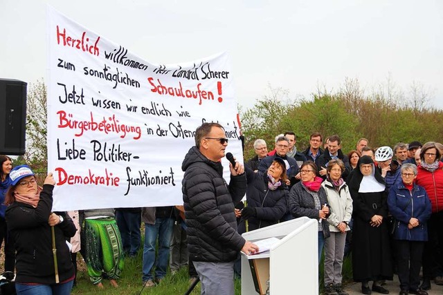 Landrat Frank Scherer stellt sich in d... und den Ausbau aller Kliniken&#8220;.  | Foto: Judith Reinbold