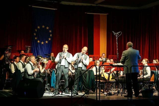 Gemeinde und Musikkapelle feiern gelungenen Festauftakt