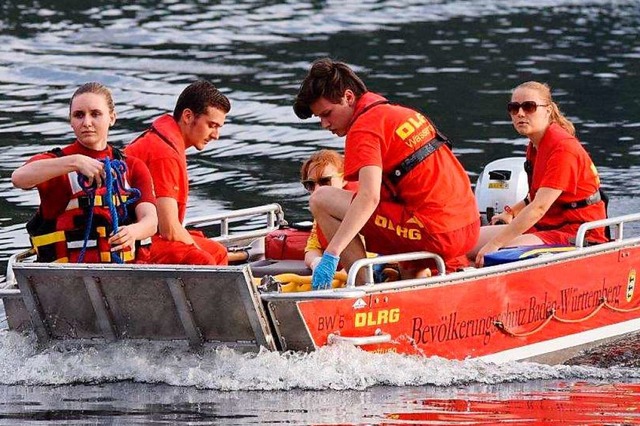 Die Retter vom Titisee bei einer bung im Sommer 2018   | Foto: Privat