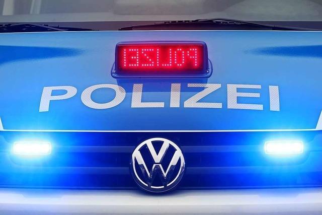 Auto verliert ein Vorderrad