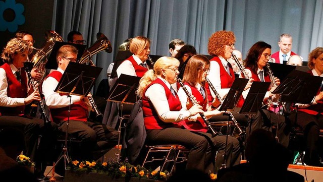 Die Musikerinnen haben an den Klarinetten das Sagen.  | Foto: Heidi Fel
