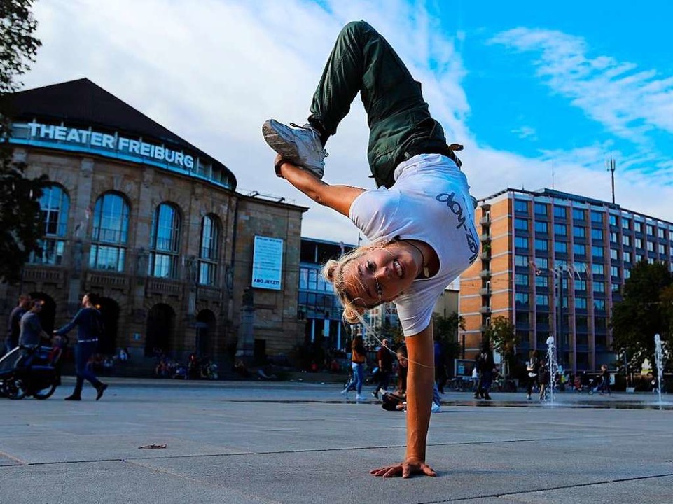 Naomi Karfich mchte ihre Leidenschaft...eine Plattform fr Tnzer aus Freiburg  | Foto: Meerim Abekova
