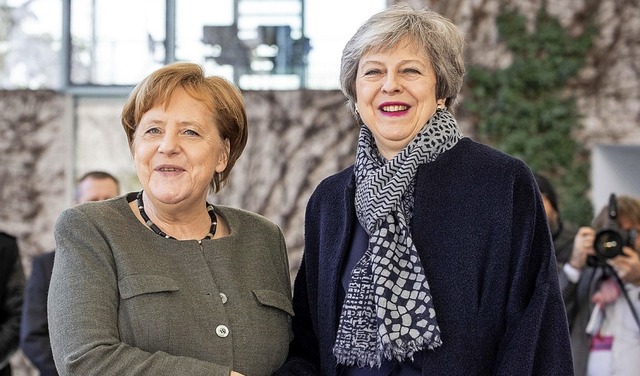 Blitzbesuch in Berlin: Premierministerin May und Kanzlerin Merkel  | Foto: dpa