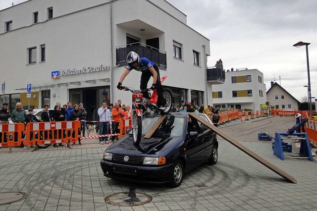 Stuntman Horst Hoffmann bei der Fahrschule Fliegauf  | Foto: Sarah Schdler