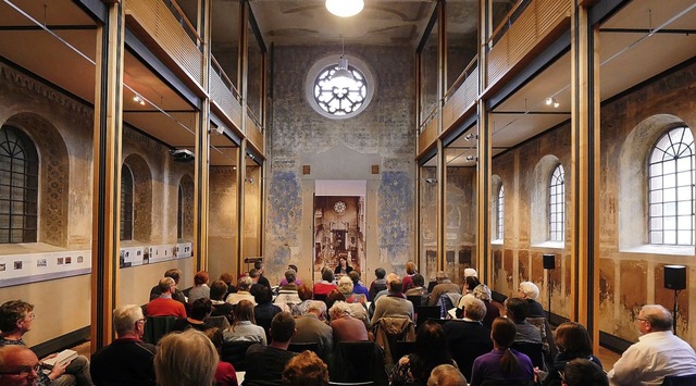 Gut besucht war die sprachwissenschaft...er ehemaligen Synagoge in Kippenheim.   | Foto: Tilmann Krieg