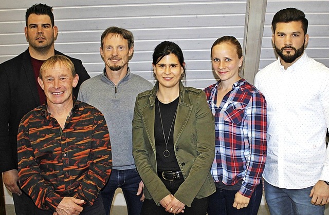 Timo Zimmermann, Vorsitzender  Ringen ...ner-Frech, Julie Rost und Kevin Khny.  | Foto: Rolf Reimann