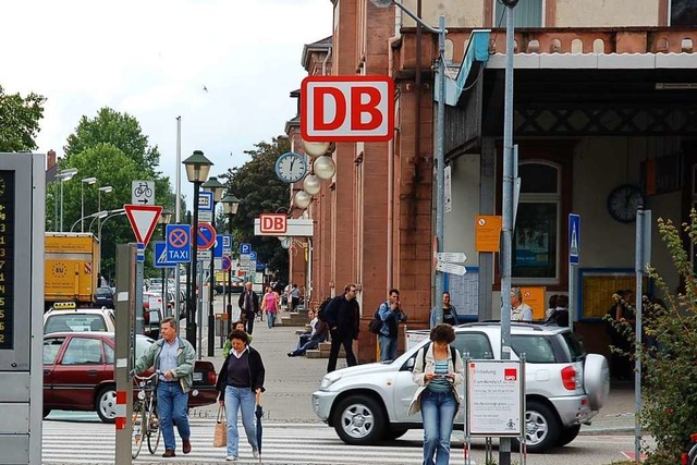 Der Offenburger Bahnhof war im vergang... auch mit einem Hammer zur Sache ging.  | Foto: Helmut Seller