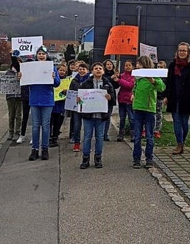 Viertklssler der Schlossbergschule Ha...utz &#8211; auerhalb des Unterrichts.  | Foto: Schlossbergschule