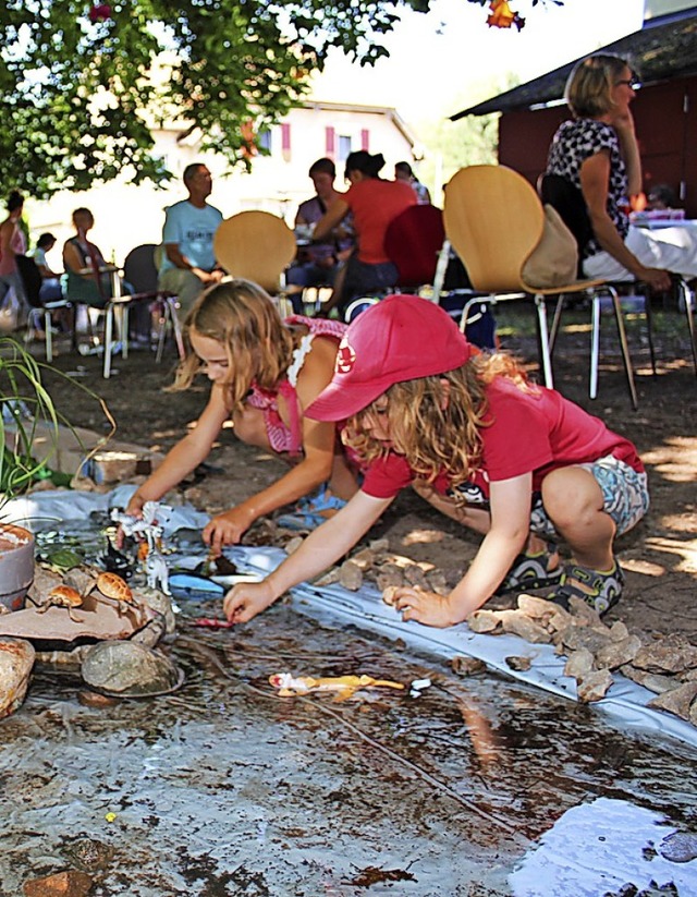 Auch fr junge Menschen engagiert sich...O &#8211; so wie hier beim Sommerfest.  | Foto: Bertsch