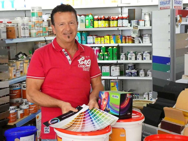 Frank Kiss fhrt das Farbenfachgeschft seit fast 20 Jahren.  | Foto: Farben Thon
