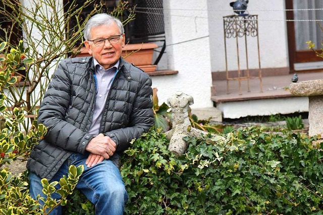 In seinen Garten hat Emil Gggel eine ...uer Christoph Bergmann geschaffen hat.  | Foto: Kai Kricheldorff