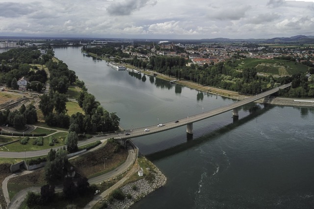Der Run for Europe ist ein Lauf fr Jedermann ber den Rhein bei Breisach.  | Foto: Patrick Kerber