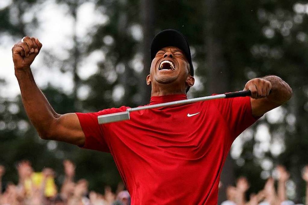 Eldrick &#8222;Tiger&#8220; Woods  im ...t des Triumphs beim Masters in Augusta  | Foto: dpa