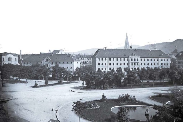 Die beiden Gebude der Rempartkaserne ...mpartstrae. Ganz links die Synagoge.   | Foto: Sammlung Scheck