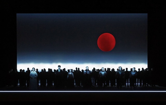 Finstere Gestalten vor glutroter Sonne... dritten Akts von &#8222;Otello&#8220;  | Foto: Lucie Jansch