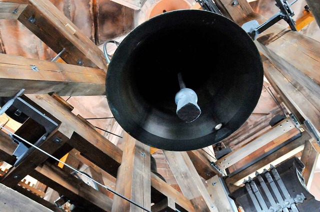 Signal der Solidaritt: Die Glocken de... anderen Kathedralen in Europa luten.  | Foto: Ingo Schneider