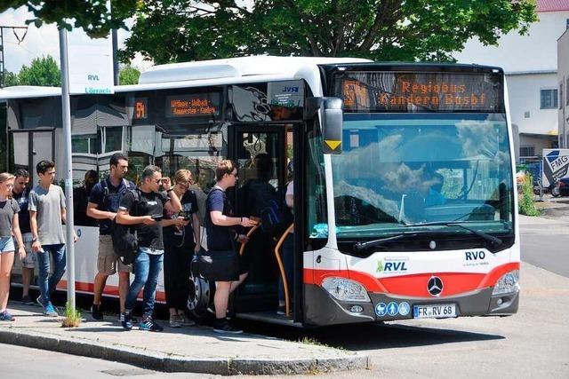 Die SPD diskutiert mit Brgern ber den Nahverkehr im Kandertal