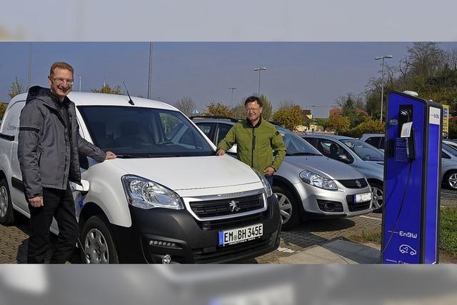 Beim Einkaufen das Elektro-Auto aufladen