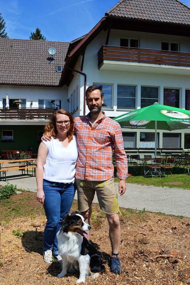 Peter und Violetta Koch haben in Hogschr die Vesperstube Waldvogel erffnet.  | Foto: Sandhya Hasswani