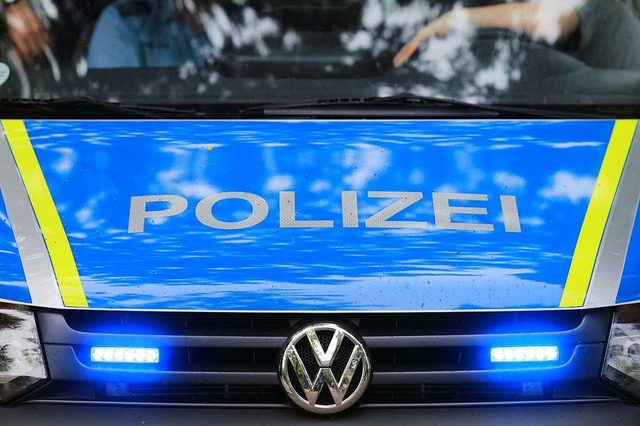 Die Polizei sucht einen flchtigen Motorradfahrer.  | Foto: dpa