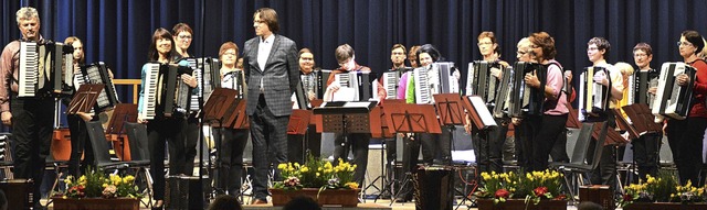 Viel Applaus gab es im Kurhaus Bad Kro...ordeon-Orchester beim Konzert des HAC.  | Foto: Privat