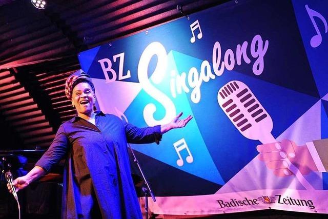 Fotos: Von Sinatra bis Reinhard Mey - BZ-Singalong in Freiburg