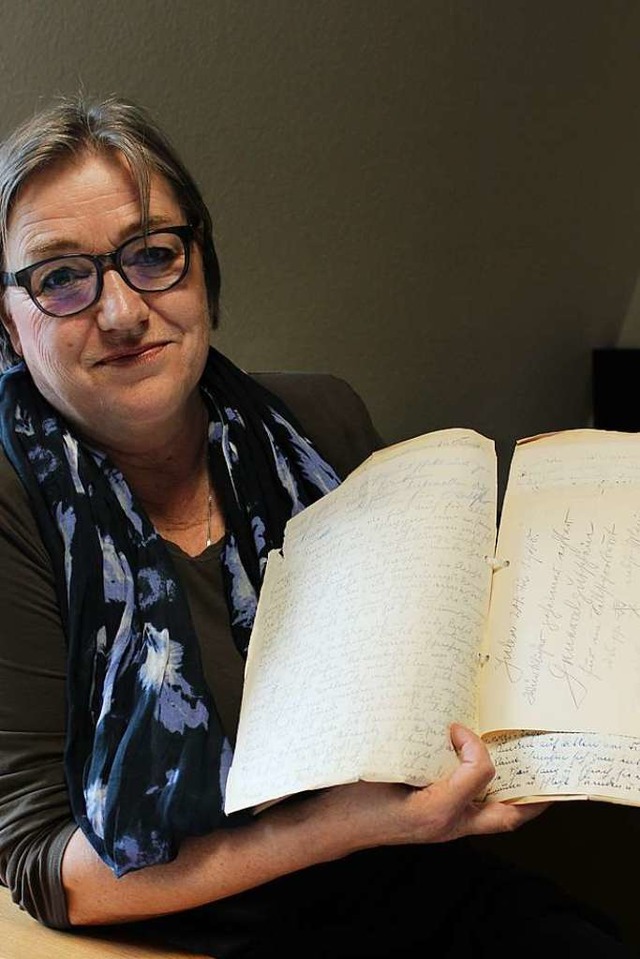 Erfolgreiche Recherche: Die Schriftste...rrmann wurde im Tagebucharchiv fndig.  | Foto: Annika Sindlinger