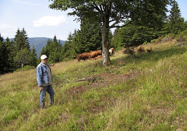 Peter Stratz vom Gfllhof in Simonswal...ewinner des Landesnaturschutzpreises.   | Foto:  Landschaftserhaltungsverband