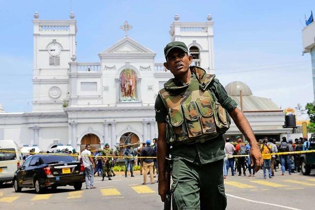 Knapp 300 Tote nach Explosionen in Sri Lanka – 24 Festnahmen