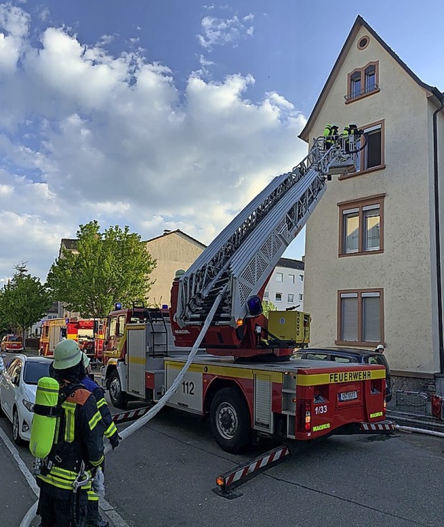 Feuerwehreinsatz in der Hildastrae.   | Foto: Helmut Seller