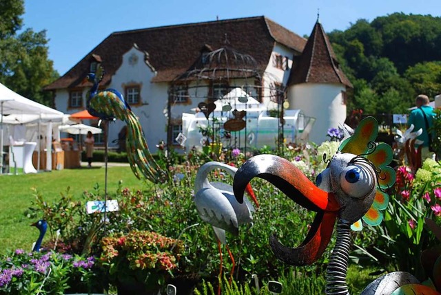 Das Wasserschloss bietet die Kulisse fr das Inzlinger Gartenfestival.  | Foto: Thomas Loisl Mink