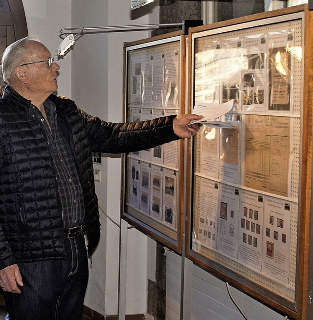 Die Ausstellung  &#8222;Postbefrderun...anz&#8220; erluterte   Bernd Herding.  | Foto: Reinhard Herbrig