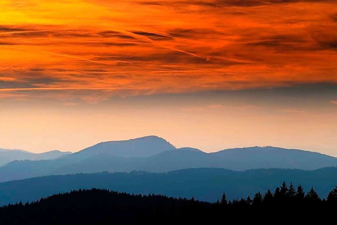 Der Belchen im Sonnenuntergang ist einer der Kraftorte.  | Foto: Birgit-Cathrin Duval