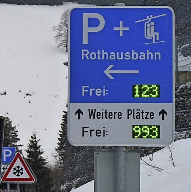 Parkplatzanzeigen sind  diesen Winter in Betrieb gegangen.   | Foto: dsa