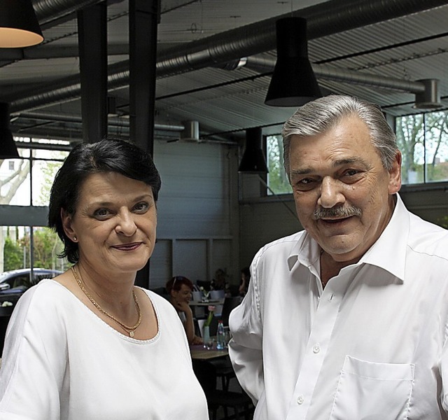 Henrike Adler-Vetter und ihr Mann Bern...  Gste im &#8222;Henri&#39;s&#8220;.   | Foto: C. Franz