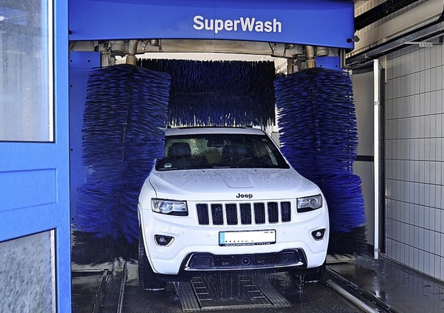 Wer  seinem Auto jetzt etwas Gutes tun... dies am besten in einer Waschanlage.   | Foto: SP-X