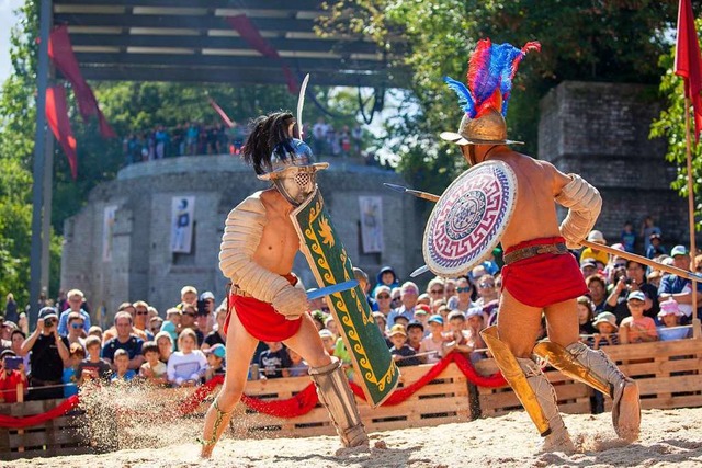 Gladiatorenkampf in der Arena beim Rmerfest am letzten Augustwochenende  | Foto: Susanne Schenker