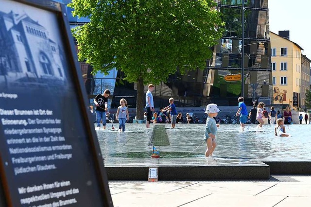 Am Platz der Alten Synagoge soll eine ...nbrunnen kein Planschbecken mehr sein.  | Foto: EGGSTEIN