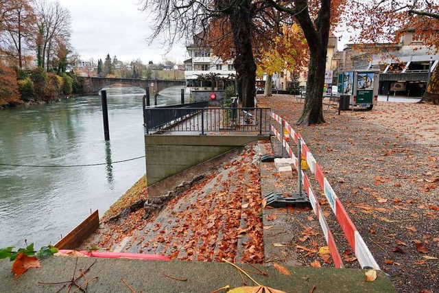 Die Schiffanlegestelle im Schweizer Rheinfelden bleibt verwaist.  | Foto: Valentin Zumsteg