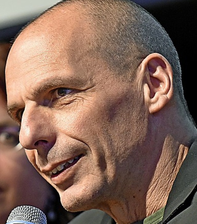 Yanis Varoufakis beim Wahlkampfauftritt in Freiburg.   | Foto:  ymb