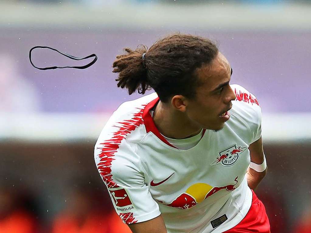 Da will sogar das Haarband nicht mehr mitmachen: Yussuf Poulsen verliert sein Haargummi.