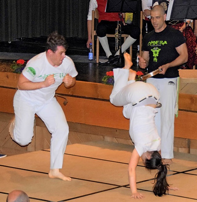 Eine Capoeira-Performance gehrte zum hochkreativen Programm.   | Foto: E. Kurfess