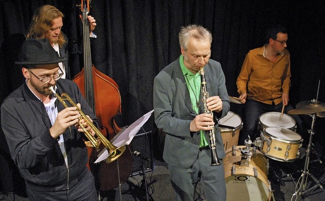 Tomasz Dabrowski, Andreas Lang, Rudi M... links) bilden das Jazz-Quartett Fusk.  | Foto: Thomas Loisl Mink